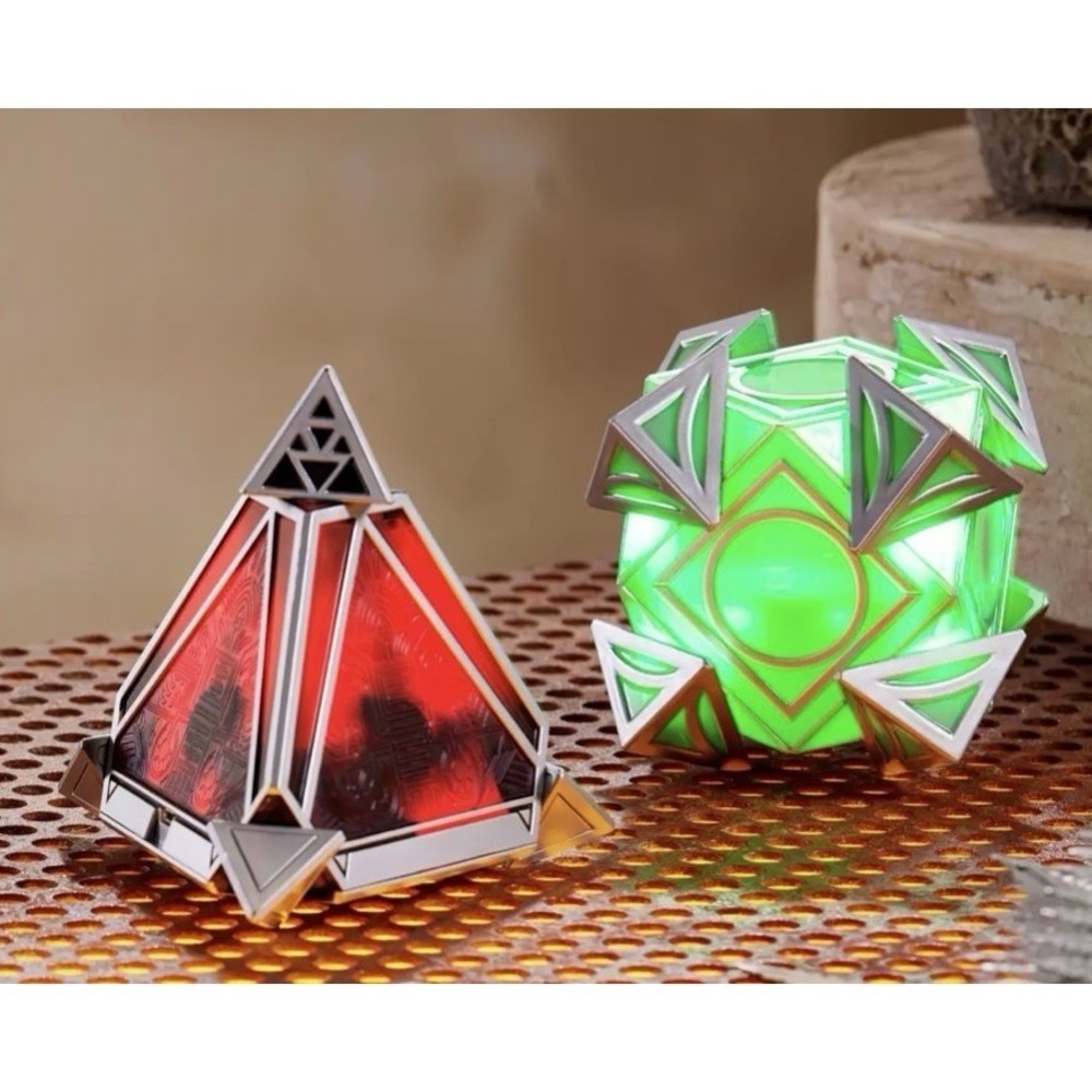 NEW Set of Walt Disney Parks Star Wars Galaxy's Edge - Sith & Jedi Holocron